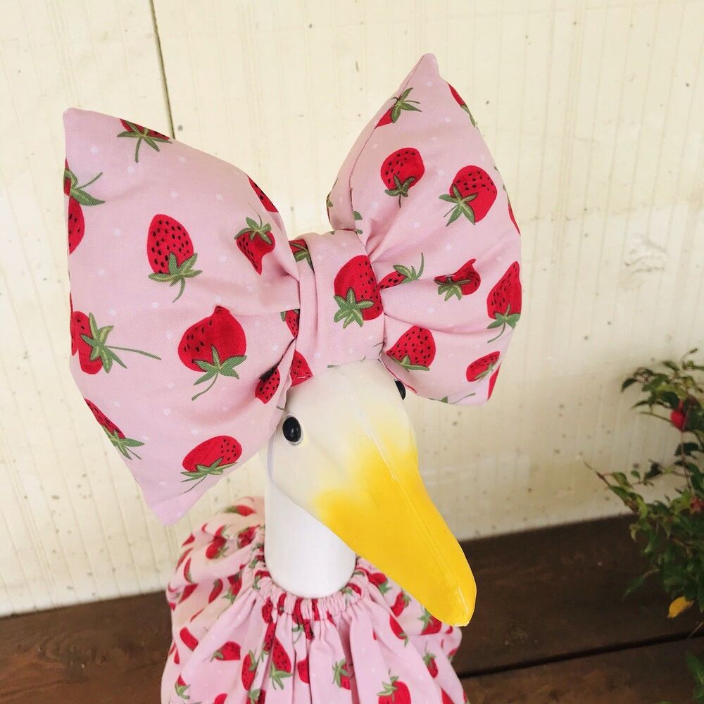 Porch Goose Dress Outfit Fits 18-23 Inch Goose Handmade Pink June Strawberries - Picture 3 of 10